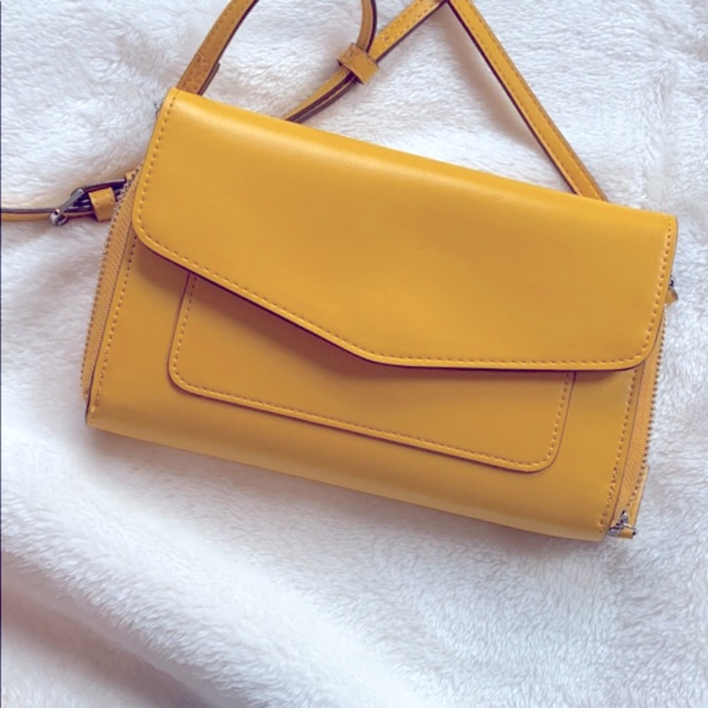 Yellow summer cross body